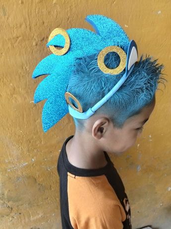 Peinado inspirado en el famoso personaje azul | FOTO: Especial