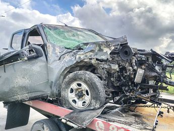 La camioneta involucrada en el choque quedó completamente destruida. | Agustín Martínez