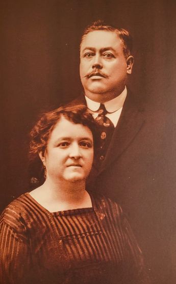 Don Isauro Martínez Puente y Juana Ibarra. Fondo Fotográfico: Familia Martínez
