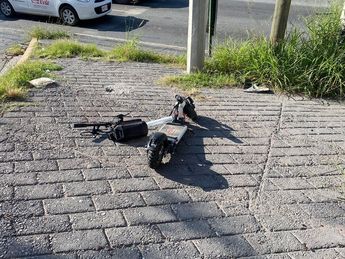 El manubrio del patín se rompió tras el accidente. | Pamela Villanueva