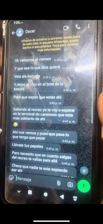 Conversación entre Jennifer y hombre que supuestamente conoció en redes sociales. | Especial