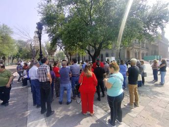 Manifestación de maestros en el Centro de Monterrey. | Sandra González