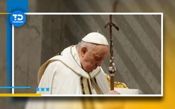 El Papa Francisco hizo el lavatorio en silla de ruedas | Agencia EFE