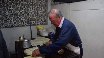 Muere abuelito regio que era conocido por vender sus famosas hamburguesas | Especial