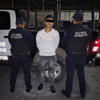 El hombre detenido fue identificado como William. | Leyda Estrada