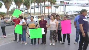 Torreón: Conductor intenta arrollar a hombre durante manifestación