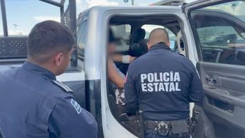 Policías municipales aseguraron el sitio mientras se realizaban las primeras diligencias del percance. | Cristian Montelongo
