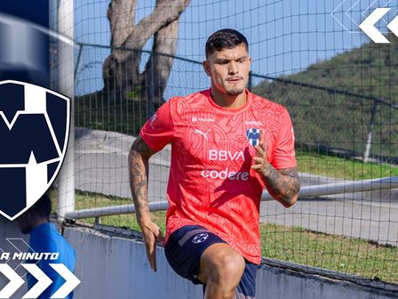 Brandon Vázquez buscará sumar minutos en esta eliminatoria / @Rayados