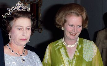 Isabel II y Margaret Thatcher / Anwar Hussein