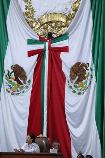 Clara Brugada en el pleno del Congreso de la Ciudad de México / Octavio Hoyos