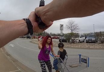 La Policía de Omaha tuvo que abatir a la mujer para salvaguardar la integridad del pequeño