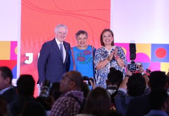Santiago Creel del PAN, Beatriz Paredes del PRI, y Xóchitl Gálvez. | Raúl Palacios