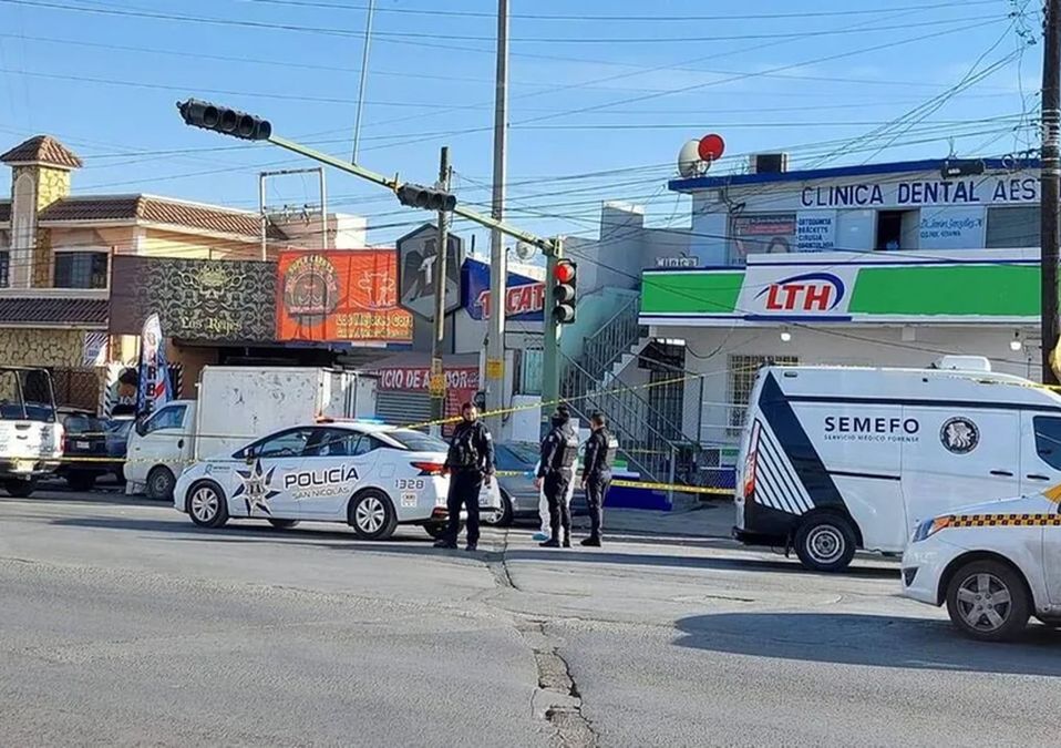 Balean a un hombre dentro de una barbería en San Nicolás