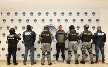 Detención de Héctor Eduardo 'N', sujeto que presuntamente disparó contra Ciro Gómez Leyva / Arturo Estrada.