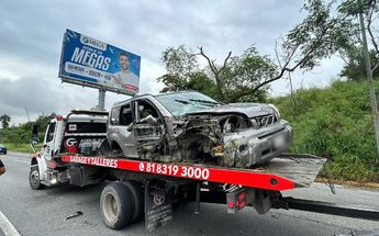 El hecho provocó el cierre total por lapsos de la mañana de la avenida Morones Prieto. | Pedro Delgado