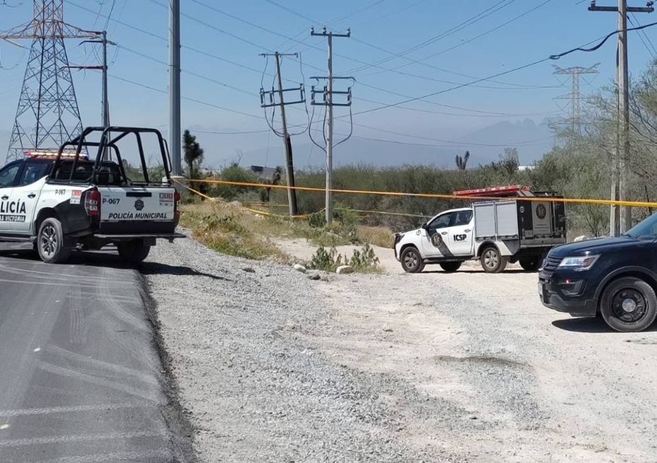 Hallan muerta a mujer en zona despoblada de Salinas Victoria. | Agustín Martínez