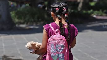 Emergencia en Puebla: 1 de cada 2 niños tiene plomo en la sangre por agua, barro y juguetes