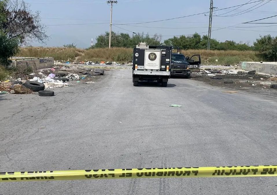 Encuentran dos cuerpos maniatados en Barrio del Prado, en Monterrey