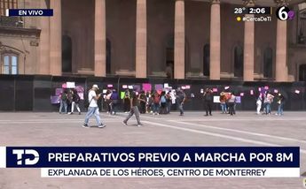 Llegan mujeres a Explanada de los Héroes