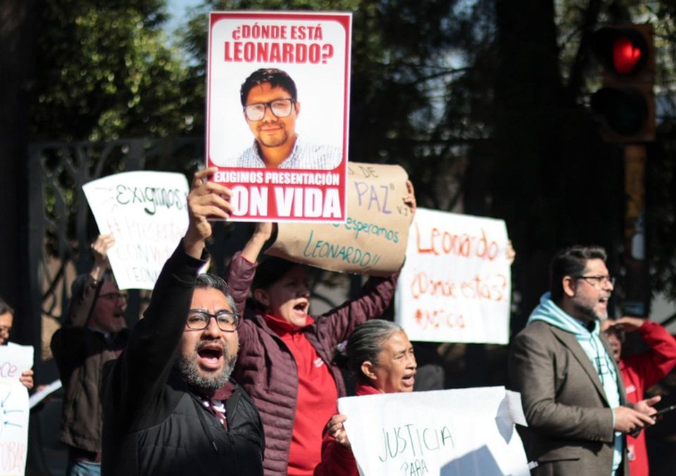 Con cierres intermitentes, la comunidad Ibero desquició el tráfico en el Bulevar del Niño Poblano en ambos sentidos / Agencia Es Imagen