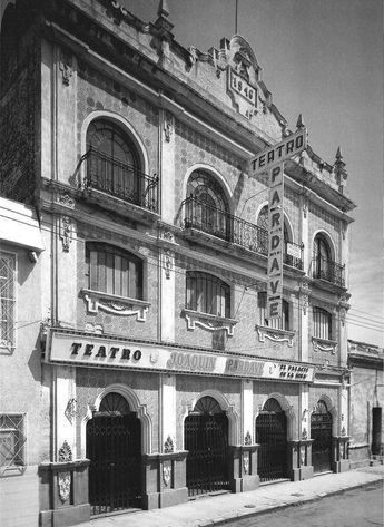 Fachada del extinto Teatro Joaquín Pardavé / Archivo de Puebla Antigua
