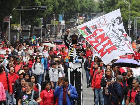 Integrantes de la CNTE nuevamente salen a las calles a manifestarse | Jorge Carballo