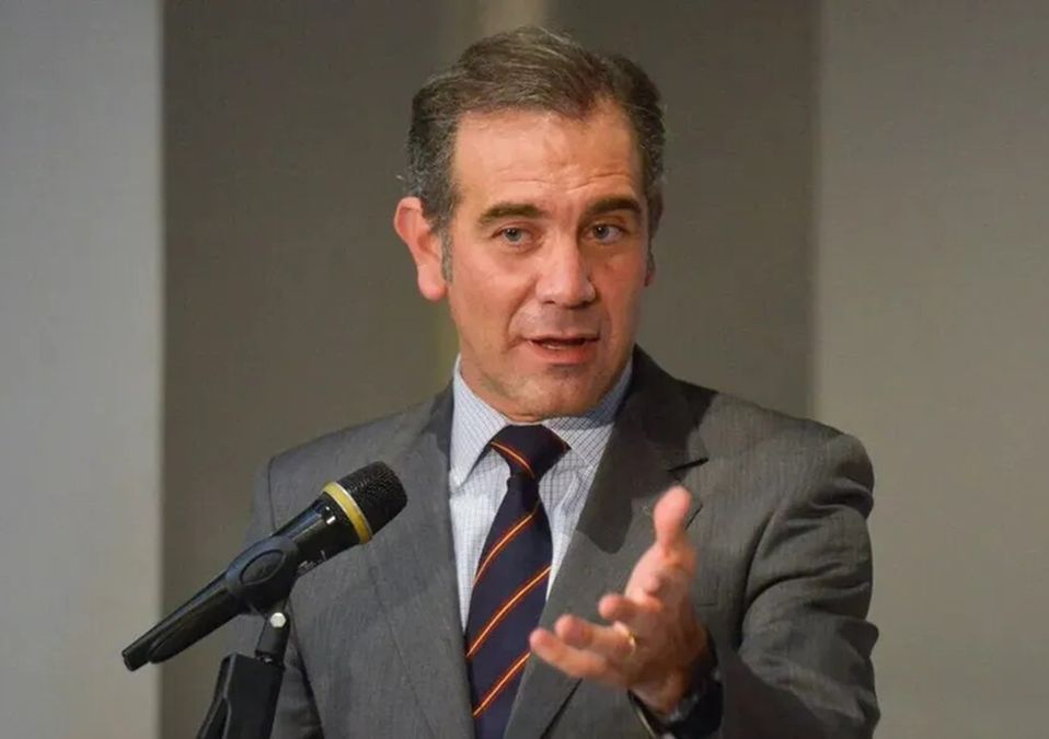 Córdova justifica respaldo a reforma electoral de AMLO: sólo 27 por ciento la conocía