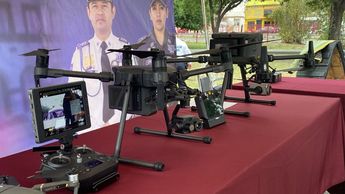 La corporación policiaca exhibe sus herramientas de trabajo como patrullas y drones. | Erik Solheim Rocha