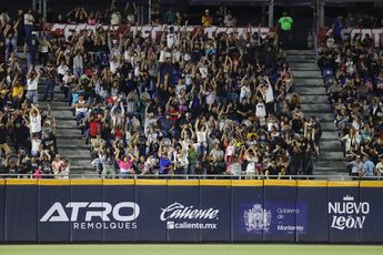 El Estadio Mobil Super vivió una noche de fiesta con el partido de los Sultanes de Monterrey. | Roberto Alanís
