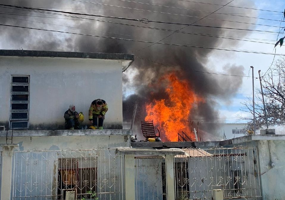 Apodaca: registran incendio en una bodega