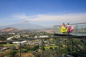Vista desde el mirador de cristal en Atlixco, Puebla / Agencia Es Imagen
