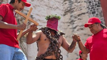 La Procesión de los Engrillados es una de las manifestaciones de fe más sobrecogedoras y emblemáticas | Es Imagen