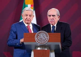 El presidente López Obrador y Pablo Gómez, titular de la Unidad de Inteligencia Financiera. | Cortesía