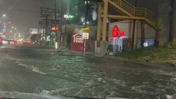Lluvia en Monterrey / Mayte Villasana