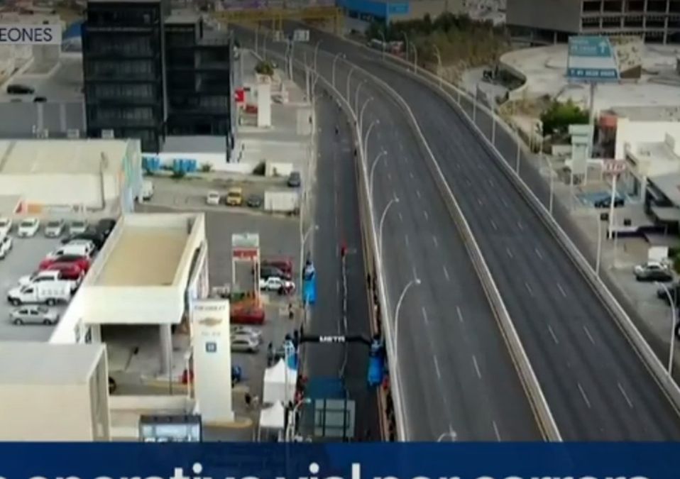 Realizan cierres viales en la avenida Paseo de los Leones por carrera deportiva.  | Especial