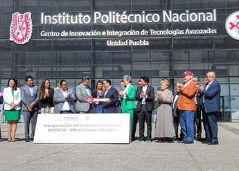 El gobernador de Puebla, el director del IPN y autoridades de San José Chiapa en la inauguración del CIITA IPN / Melanie Torres