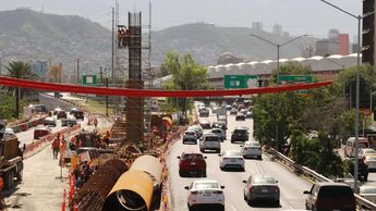 La Línea 4 y 6 del Metro recorrerán varios kilómetros a la orilla del río Santa Catarina. | Roberto Alanís
