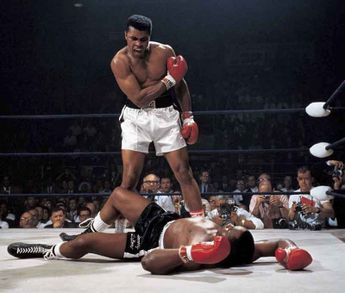 Muhammad Ali noquea a Sonny Liston, Neil Leifer (1965)