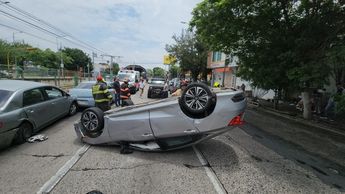 Auto volcado de las víctimas / Juan Carlos Munguía