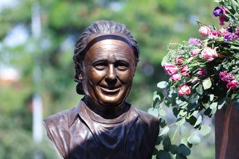El cantante ofreció un mensaje en el que agradeció por la placa inaugurada hoy, en presencia de funcionarios / Jorge López