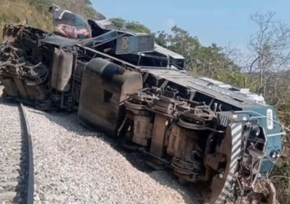 Imágenes del descarrilamiento del ferrocarril Interoceánico en las inmediaciones de Matías Romero, Oaxaca / Óscar Rodríguez