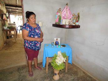 Su madre montó un altar en su nombre. / Carlos Abad