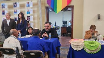 Mediante unidades móviles y mesas de diálogo garantizó el bienestar de los adultos mayores en un entorno seguro / Elvia García