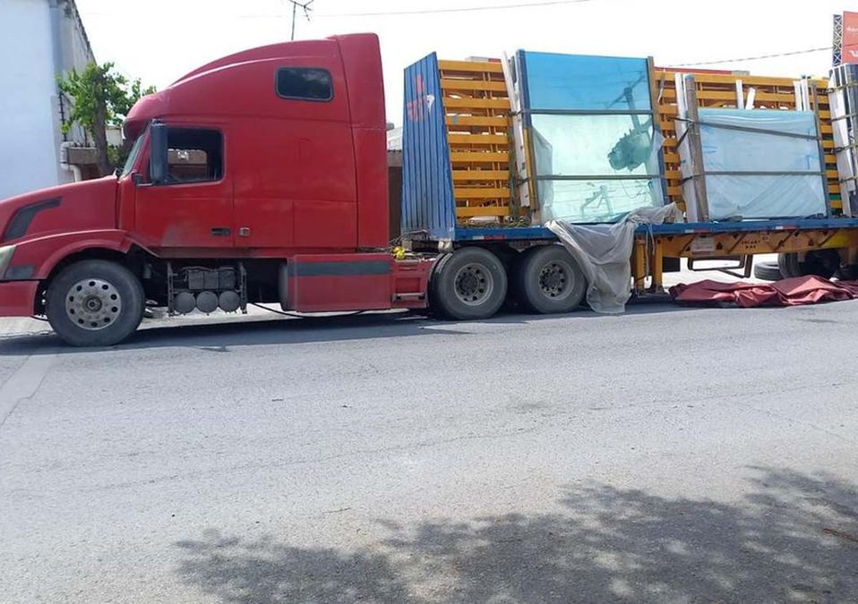Siete personas fueron detenidas con un tráiler robado en Monterrey. | Cortesía