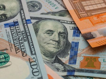 El precio dólar varía todos los días, y con ello el valor del peso mexicano. | Freepik
