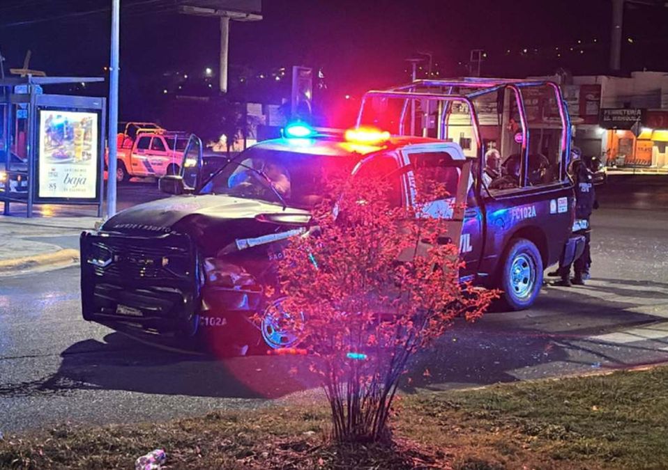 La patrulla de Fuerza Civil impactó en el costado izquierdo a la camioneta al sur de Monterrey. | Susana Paredes