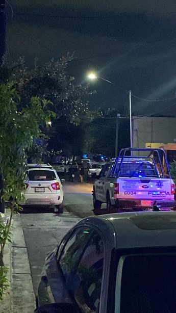 Al lugar arribaron elementos de la policía de San Nicolás y Agentes Ministeriales. | Miranda Arias