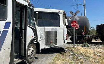 Accidente de tren con transportes de personal no deja lesionados en Escobedo