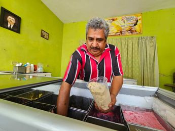 Helados de la familia Almaraz / Fabricio Gallegos