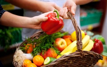 Canasta de alimentos / Imagen de gpointstudio